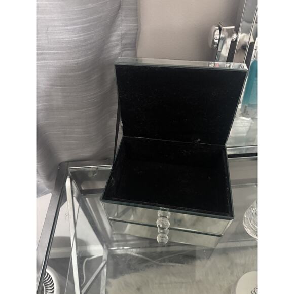 Luxury Glam Mirrored Vanity Organizer – Velvet Interior Makeup Drawer - Picture 5 of 14